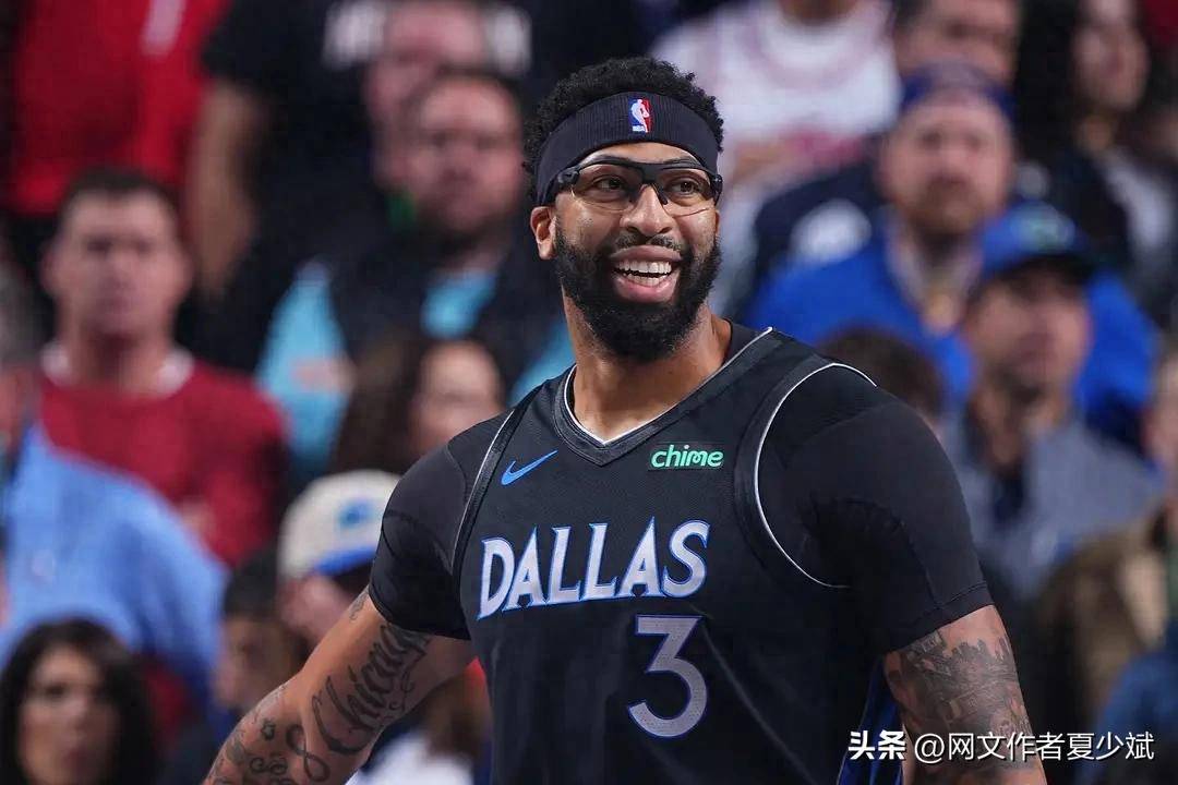 九游娱乐-浓眉哥在巴塞罗那比赛中势不可挡，出色防守引发热议！的简单介绍